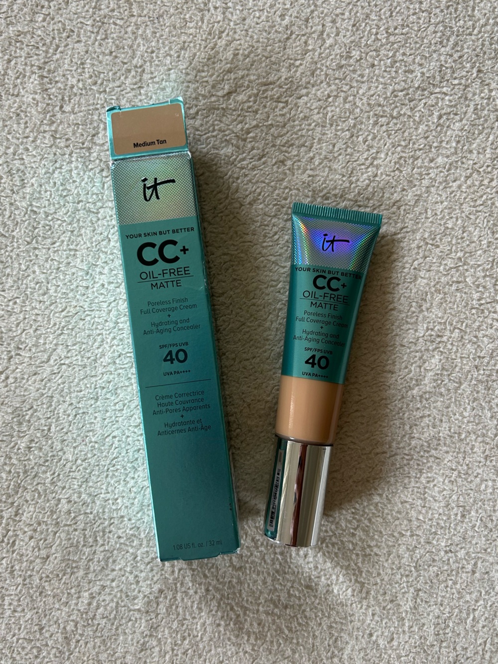 IT cosmetics CC+ Oil-Free Matte Cream Foundation SPF 40 - Medium Tan